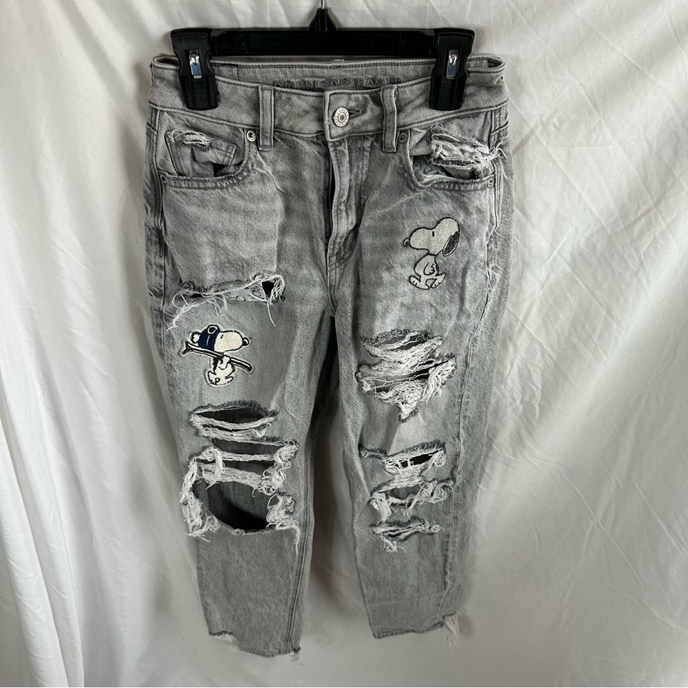 American Eagle AE x Peanuts Snoopy Gray Distressed Skinny Jeans Size 0 Short
